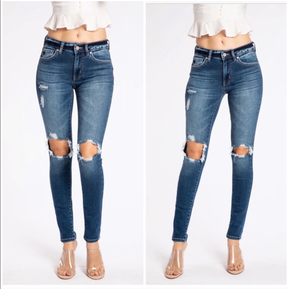 Busted Knee Distressed Skinny Jeans Light Wash - Picture 10 of 10